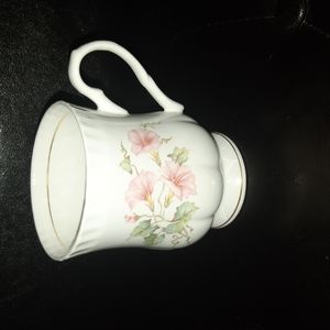 Vintage Crown Ceramics LTD India Fine Bone China Floral Blossom Teacup Mug